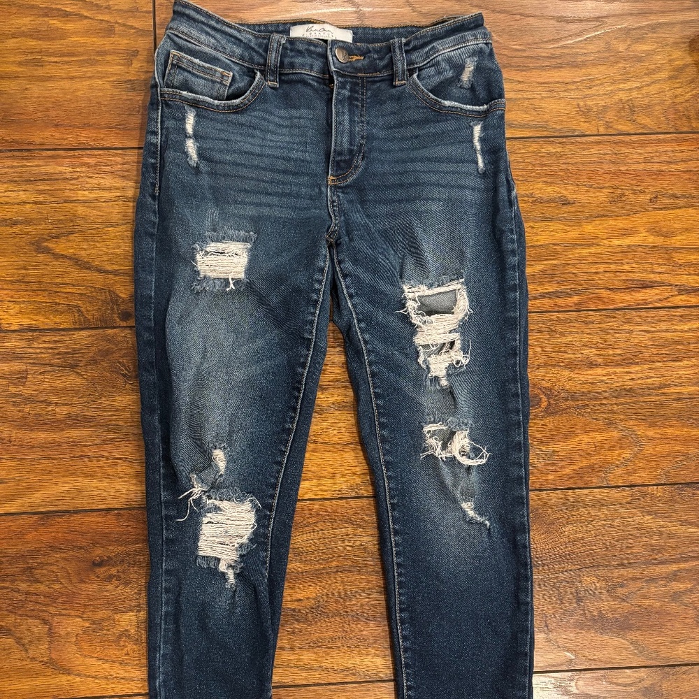 KanCan Distressed Jeans